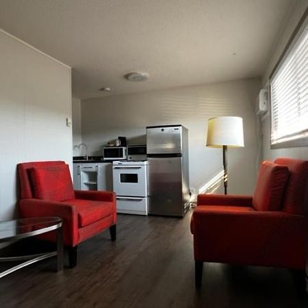 Motel Super 8 By Wyndham Penticton Exterior foto