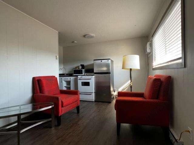 Motel Super 8 By Wyndham Penticton Exterior foto