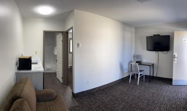 Motel Super 8 By Wyndham Penticton Exterior foto