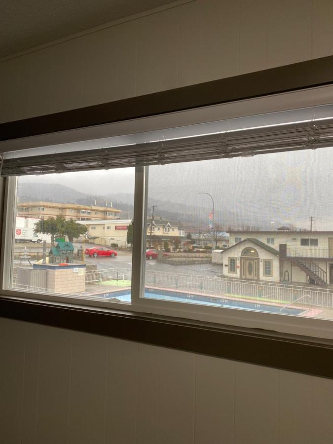 Motel Super 8 By Wyndham Penticton Exterior foto