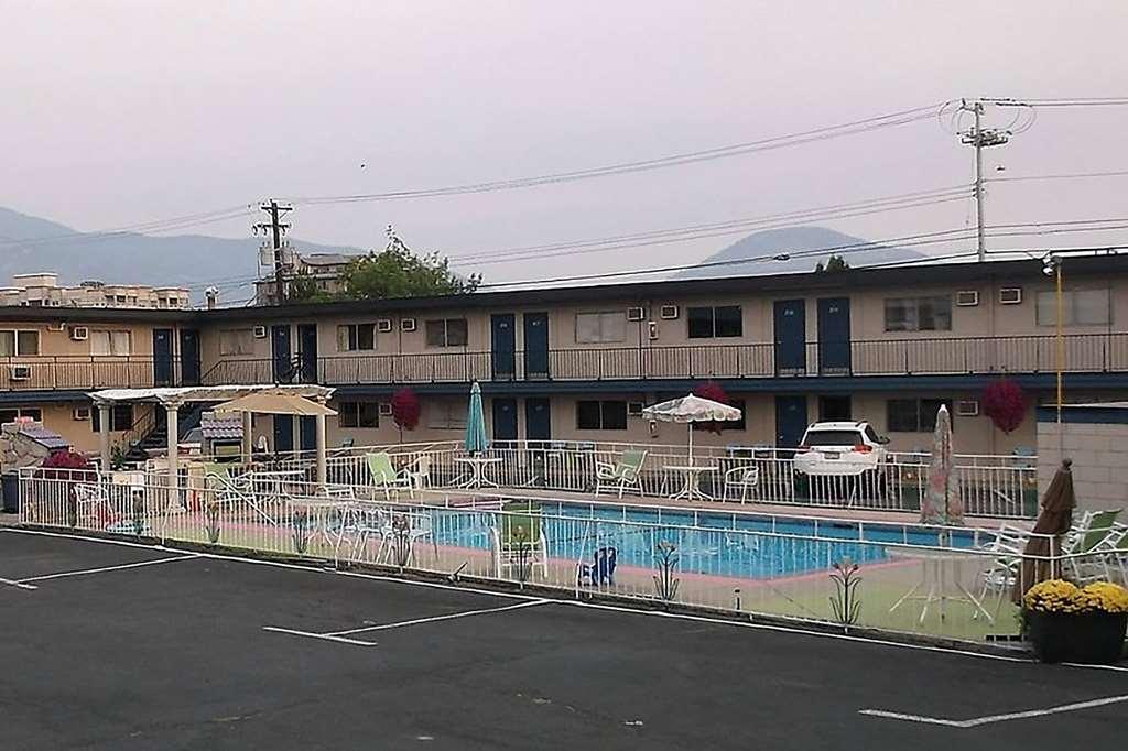 Motel Super 8 By Wyndham Penticton Exterior foto
